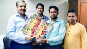 এমপি গোলাম কিবরিয়া টিপুর সাথে ইদিলকাঠী সরকারি প্রাথমিক বিদ্যালয়ের সভাপতির সৌজন্য সাক্ষাৎ