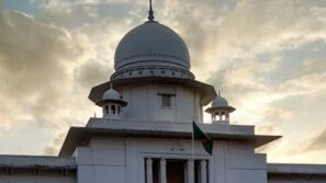 ফোনে আড়িপাতা বন্ধের রিট খারিজ
