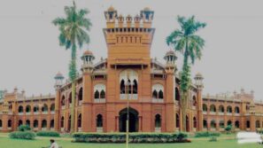 জীবন বীমার আওতায় ঢাবির সব শিক্ষার্থী