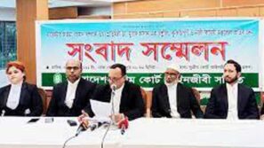 ক্ষমা না চাইলে মুরাদ হাসানের বিরুদ্ধে আইনি ব্যবস্থা : ব্যারিস্টার কাজল