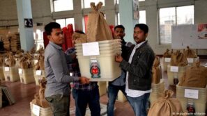 বিনা ভোটে পাশ আর সহিংসতার ইউপি নির্বাচন