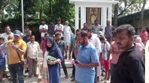 বরিশালের বাবুগঞ্জে যাত্রীবাহী বাস থেকে ইলিশ জব্দ