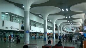 মধ্যরাত থেকে দেশে ফিরতে করোনা নেগিটিভ সনদ লাগবে